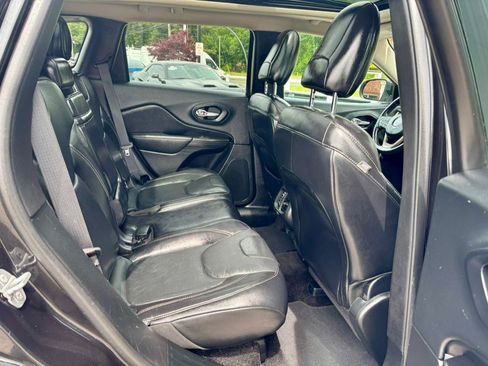 Used 2015 Jeep Cherokee Limited AWD/4WD image 16