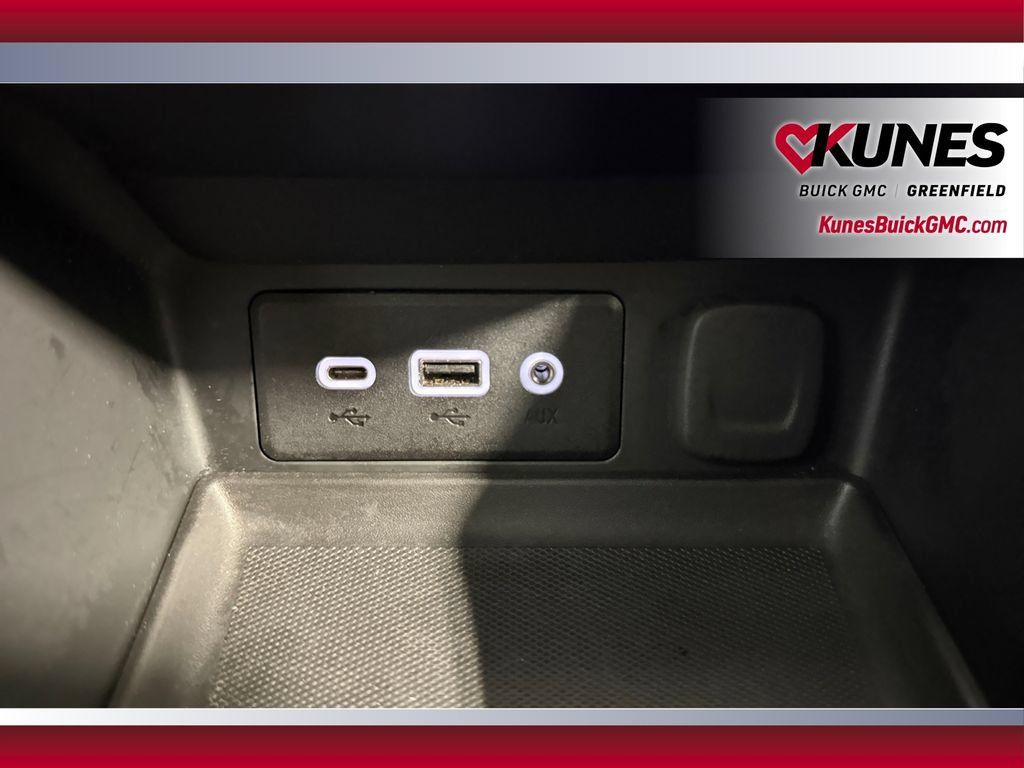 Used 2021 GMC Terrain SLE w/ Driver Convenience Package AWD/4WD image 31