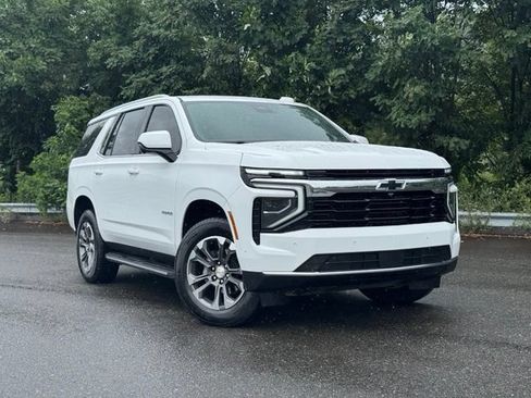Used 2026 Chevrolet Tahoe LS w/ LPO, Dark Essentials Package AWD/4WD image 29