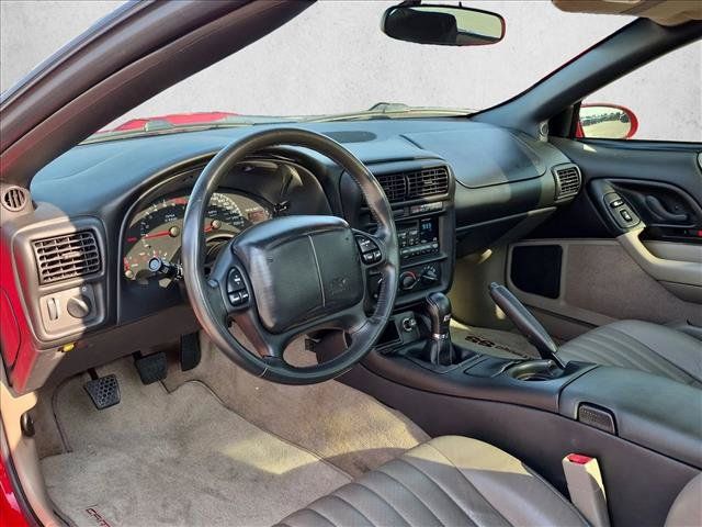 Used 2002 Chevrolet Camaro Z28 w/ SS Performance/Appearance Pkg RWD image 10