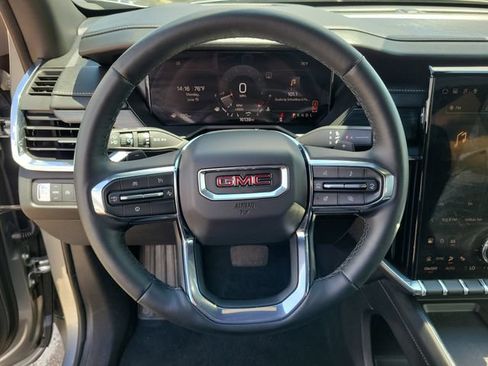 Used 2025 GMC Acadia Elevation FWD image 18