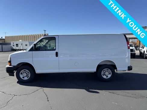 New 2025 Chevrolet Express 2500 w/ Enhanced Convenience Package image 4