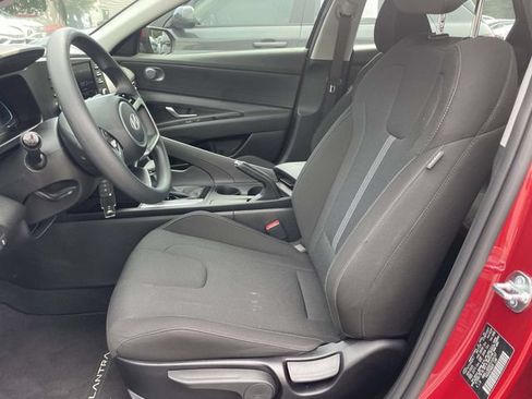 Certified 2026 Hyundai Elantra SE FWD image 14
