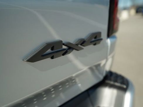 New 2026 RAM 1500 4x4 Crew Cab image 40