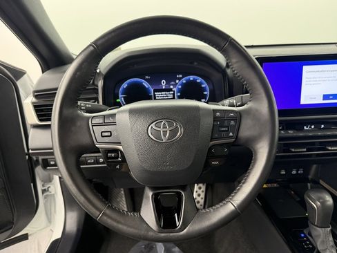 Used 2025 Toyota Camry XSE image 19
