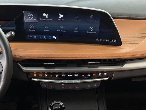 Used 2024 Cadillac XT4 Premium Luxury FWD image 17
