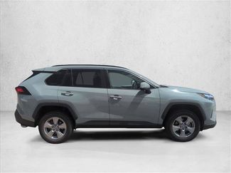 Used 2022 Toyota RAV4 XLE w/ Convenience Package FWD video 4