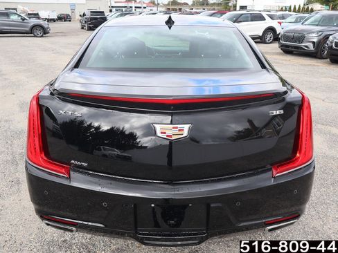 Used 2018 Cadillac XTS Luxury image 7