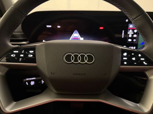 Certified 2025 Audi Q5 Premium Plus w/ Premium Plus AWD/4WD image 11