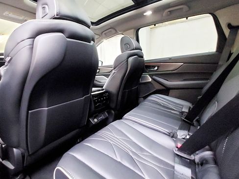 New 2026 Acura MDX SH-AWD w/ Advance Package image 17