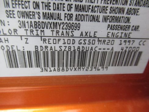 Used 2021 Nissan Sentra SR w/ SR Premium Package image 20