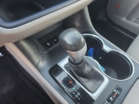 Used 2014 Toyota Highlander Limited AWD/4WD image 21