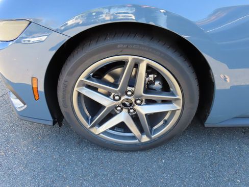 New 2025 Ford Mustang Coupe image 7