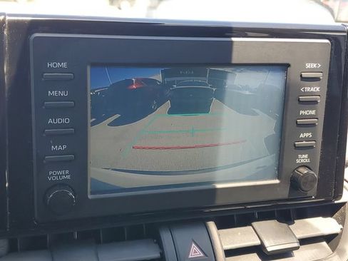 Used 2019 Toyota RAV4 LE AWD/4WD image 27