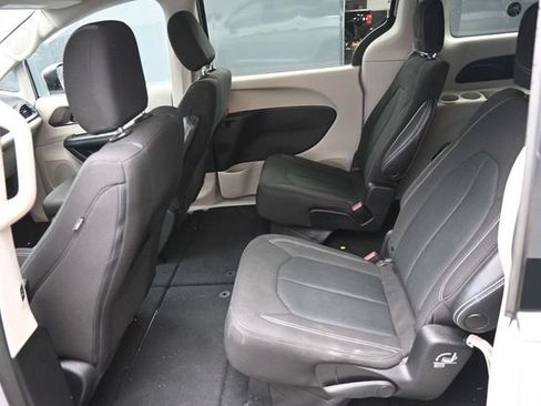 Used 2023 Chrysler Voyager LX FWD image 29