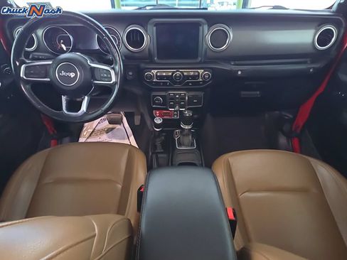 Used 2023 Jeep Gladiator Rubicon w/ LED Lighting Group AWD/4WD image 11