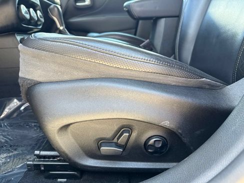 Used 2017 Jeep Renegade Limited AWD/4WD image 21