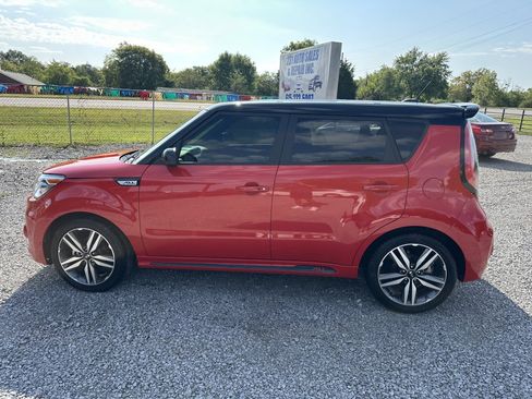 Used 2019 Kia Soul + image 8