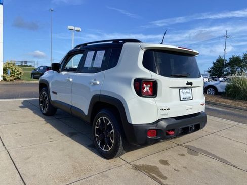 Used 2023 Jeep Renegade Trailhawk w/ Trailhawk Elite Group AWD/4WD image 8