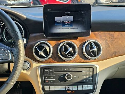 Used 2019 Mercedes-Benz GLA 250 4MATIC image 37