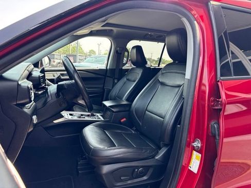 Used 2021 Ford Explorer Limited w/ Equipment Group 301A AWD/4WD image 6