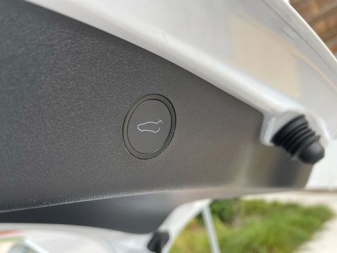 Used 2021 Tesla Model 3 Standard Range Plus image 27