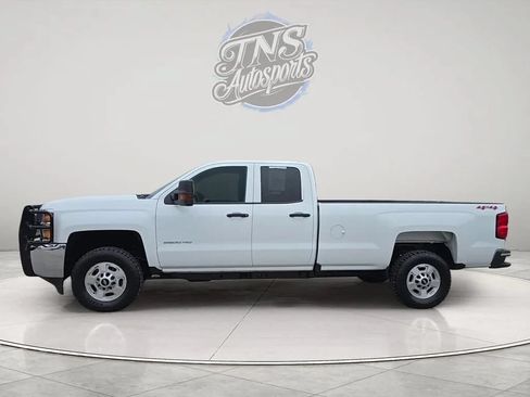 Used 2019 Chevrolet Silverado 2500 W/T w/ WT Convenience Package AWD/4WD image 2