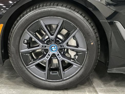Used 2023 BMW i4 eDrive40 RWD image 32
