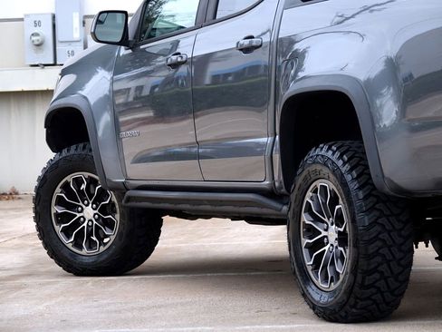 Used 2018 Chevrolet Colorado ZR2 image 32