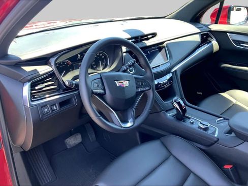 Used 2025 Cadillac XT6 Luxury FWD image 18