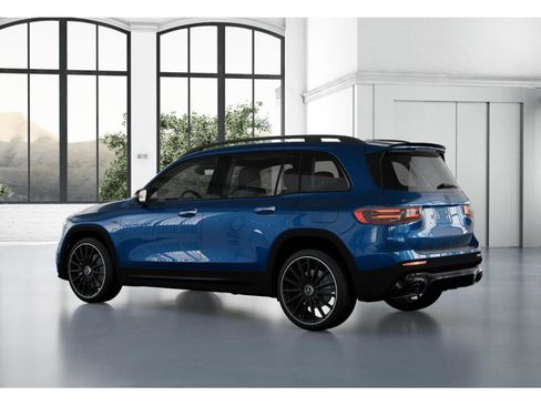 New 2025 Mercedes-Benz GLB 35 AMG 4MATIC image 30
