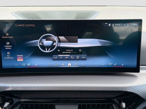 New 2026 BMW 330i Sedan w/ M Sport Package image 34