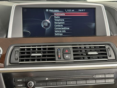 Used 2015 BMW M6 Convertible image 26