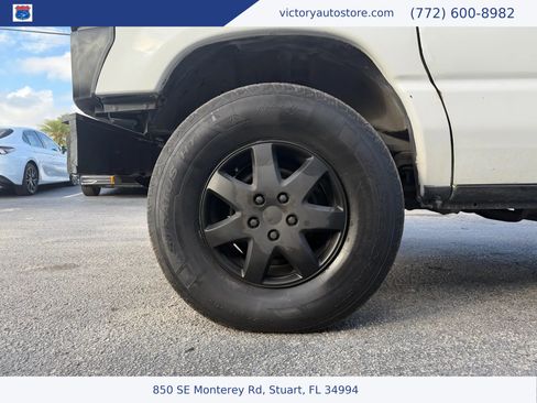Used 2010 Ford E-150 and Econoline 150 RWD image 11