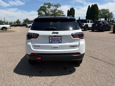 Used 2023 Jeep Compass Trailhawk AWD/4WD image 4