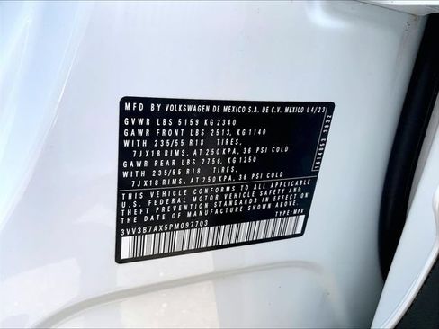 Used 2023 Volkswagen Tiguan SE FWD image 31