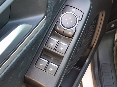 Used 2020 Ford Escape SEL image 18