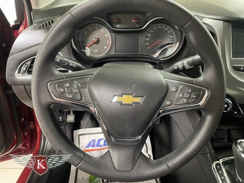 Used 2018 Chevrolet Cruze LT w/ LT Convenience Package FWD image 15