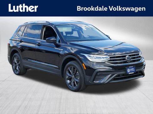 Used 2023 Volkswagen Tiguan SE w/ Panoramic Sunroof Package AWD/4WD image 1