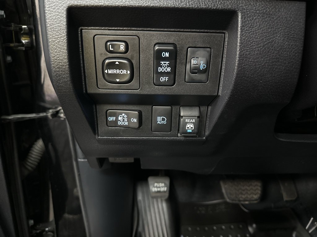 Used 2021 Toyota Tundra SR5 AWD/4WD image 35