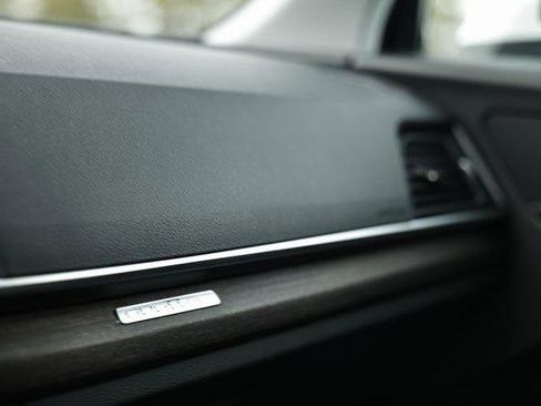 Certified 2024 Audi Q5 2.0T Premium w/ Convenience Package image 40