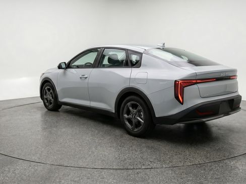 Used 2025 Kia K4 FWD image 6