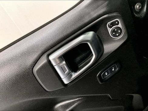 Used 2019 Jeep Wrangler Sport w/ Quick Order Package 23S AWD/4WD image 44