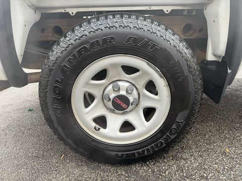 Used 2017 GMC Sierra 1500 2WD Regular Cab image 20