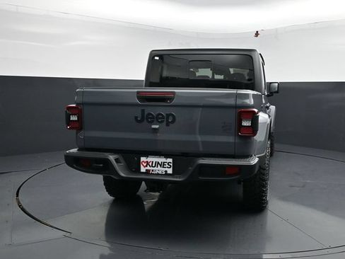 New 2026 Jeep Gladiator Sport AWD/4WD image 8
