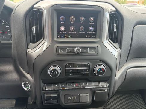 Used 2024 Chevrolet Silverado 1500 Custom Trail Boss w/ LPO, Dark Essentials Package AWD/4WD image 23