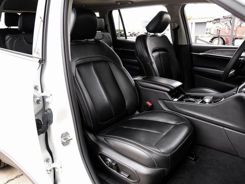 Used 2023 Jeep Grand Cherokee L Limited image 44