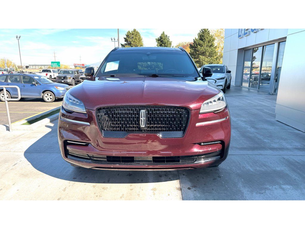 Used 2023 Lincoln Aviator Reserve w/ Equipment Group 201A RWD image 2