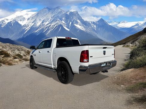 Used 2017 RAM 1500 Classic SLT w/ Luxury Group image 3