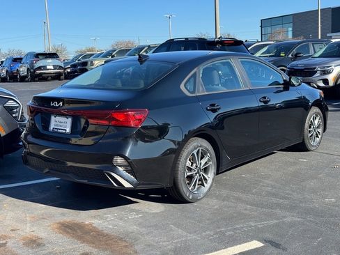 Certified 2023 Kia Forte LXS image 3